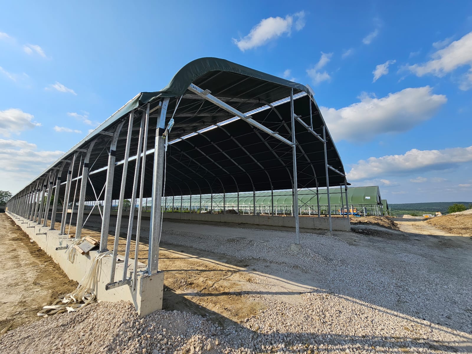 Structură Smart Farm Tunel în execuție, Moldova